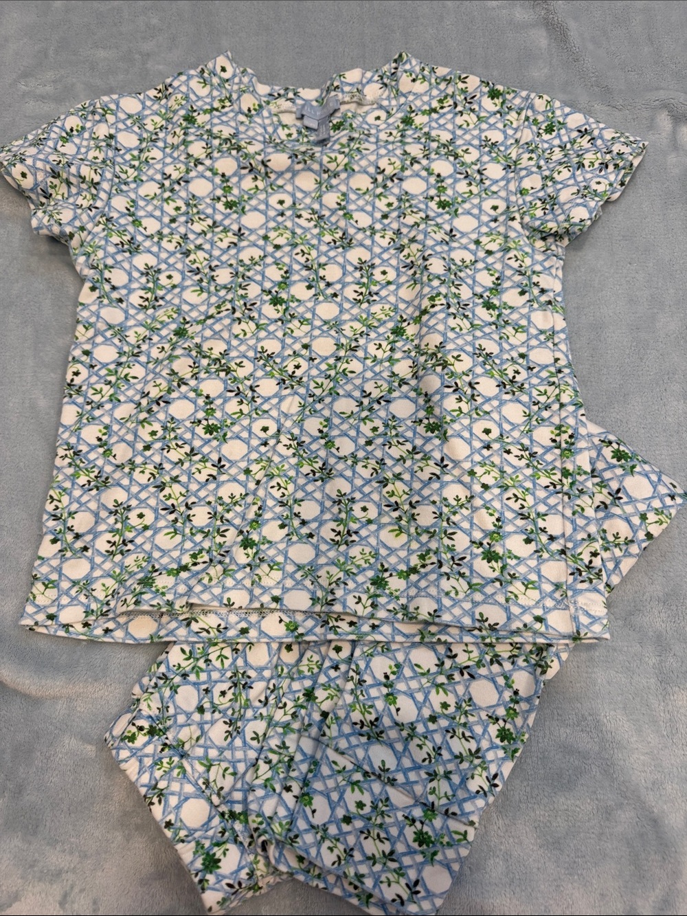 Kids Blue & White Floral Lattice Pajama Set - 7/8 worn a few times